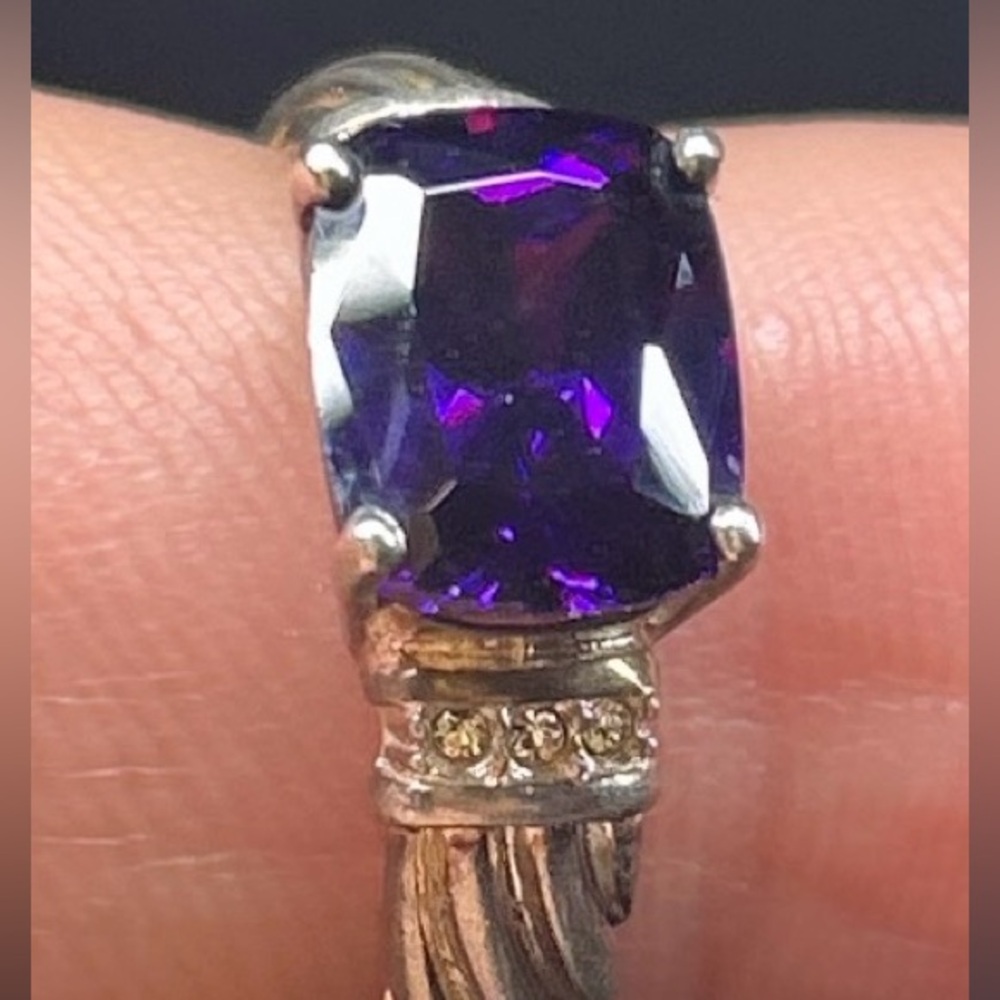 VTG Avon Amethyst Cubic Zirconia Sterling Silver (stamped NV) Ring SZ 9
